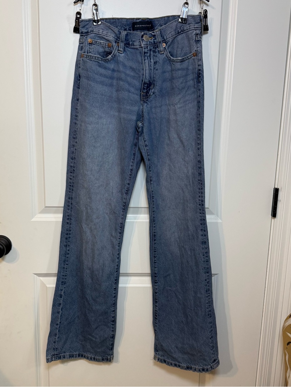 Aeropostale Boyfriend Flare Jeans Women’s Size 00 Regular Light Wash Denim